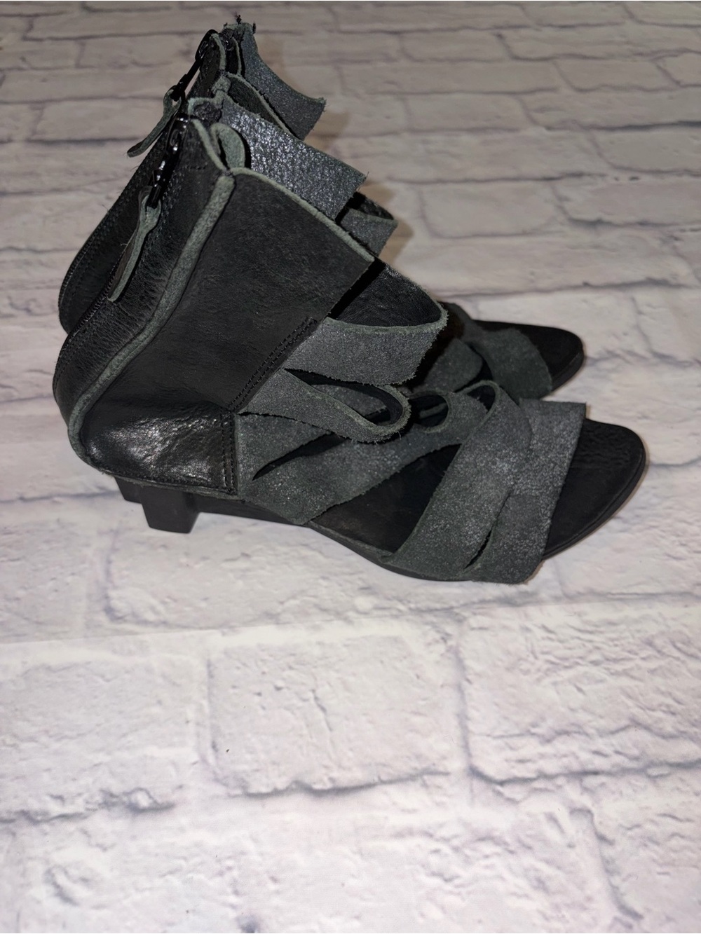 Trippen Zita Leather Sandals. Black. Size 39